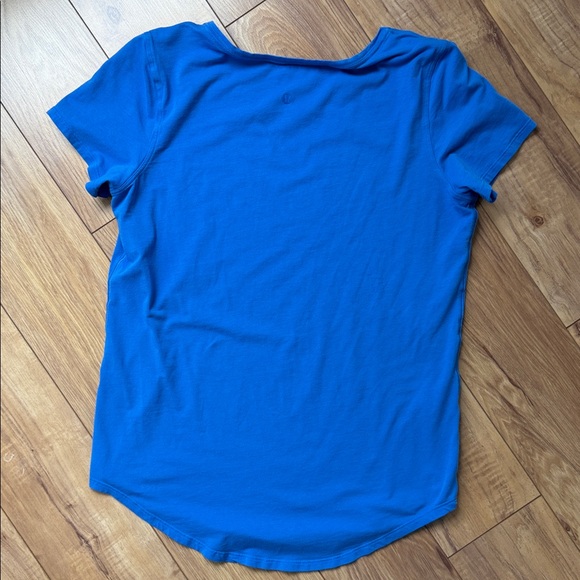 Lululemon Athletica Love Crewneck Short Sleeve Tee - Picture 2 of 4
